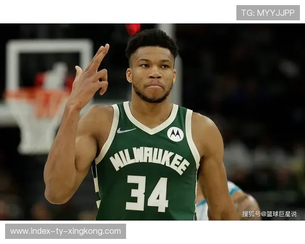 字母哥低调参加教堂活动,被称为“朴实巨星” 字母哥低调参加教堂活动,被称为“朴实巨星”