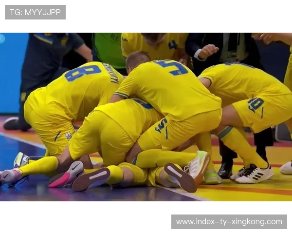 足球中场超远吊射破门,全网刷屏 足球中场超远吊射破门,全网刷屏