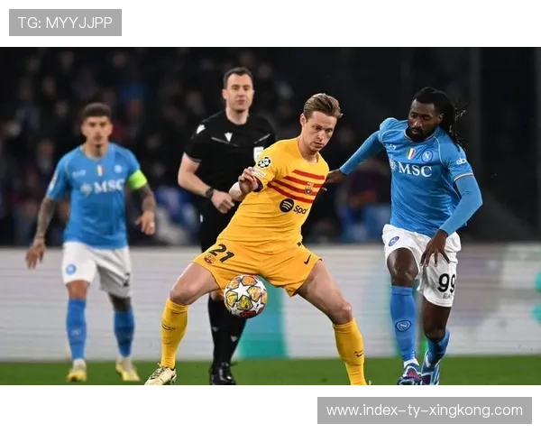 奥斯梅恩单挑外线防区，多次甩开对手形成推进